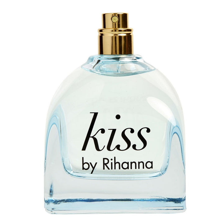 Rihanna RiRi Kiss 1 oz.jpg